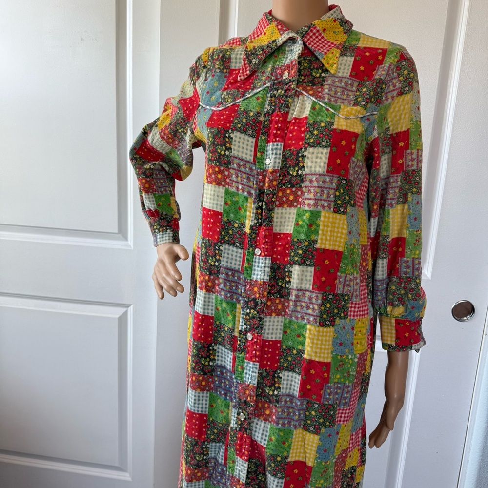 VINTAGE 60s 70s Colorful Patchwork Corduroy Snap Front Housecoat Robe M L hippie - Picture 14 of 14